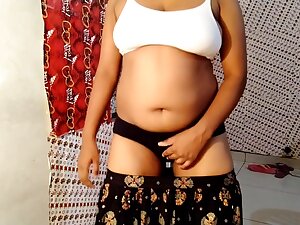 Solo Girl Play With Pussy