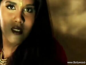 Sensual Moves From Romantic Indian Babe Expressing Her Love
