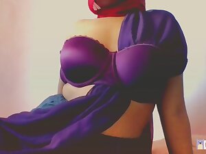 Horny Hot Girl Dancing And Showing Her Bra And Pussy
