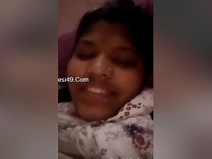 Desi Girl Paly With Her Big Boobs