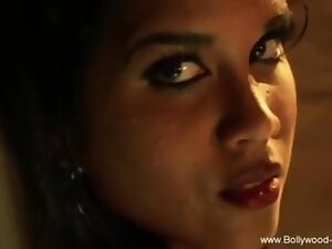 Bollywood Brunette Dancing Gracefullly And Seductively