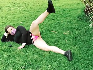 Puta Exhibicionista Me Lleva Al Parque Para Que Grabe Ensenando Sus Tangas Y Su Concha Par3