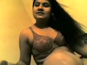 Desi Homely Aunty Sex With Hubby