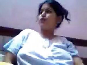 Kolkata Dr Aunty At Night Exposed Her Left Boobs By Hubby On Yahoo