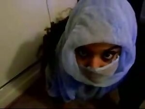 Amateur cum shot on her veil