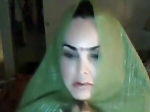 INDIAN LADY ON CAM