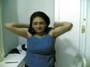 Charming Divya kissed and screwed
