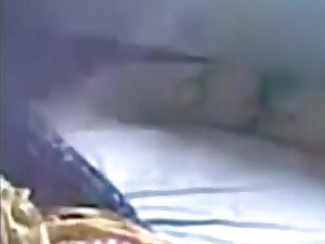 Indian girl spreads her legs and lets her bf do his thing