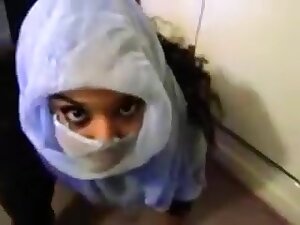 chandni chawk delhi girl shabnam witing for facial