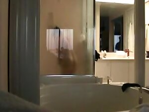 Harinders hawt shower