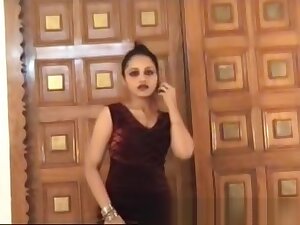 Hot Indian Girl Dancing