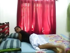 Exhibitionistic Indian wife wishes to be banged