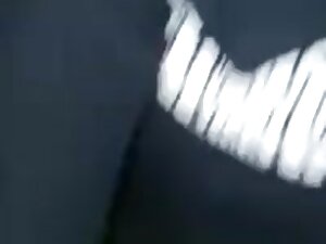 22 aunty with boyfriend kissing and fucking