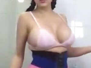 Hot figured lady in bathroom