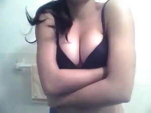 SAMEENA phudi in bath room
