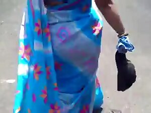 Indian Aunty Ass in Saree